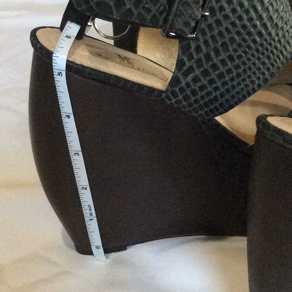 MIA limited Edition  PLATFORM WEDGES NWT - Picture 2 of 8